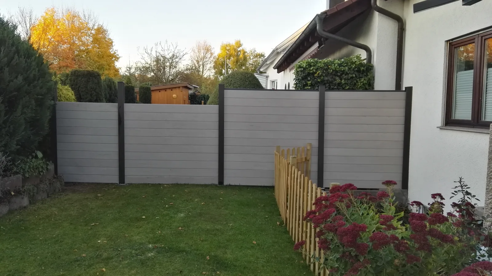 Gartengestaltung mit Naturstein und Holz – Projektbild 3