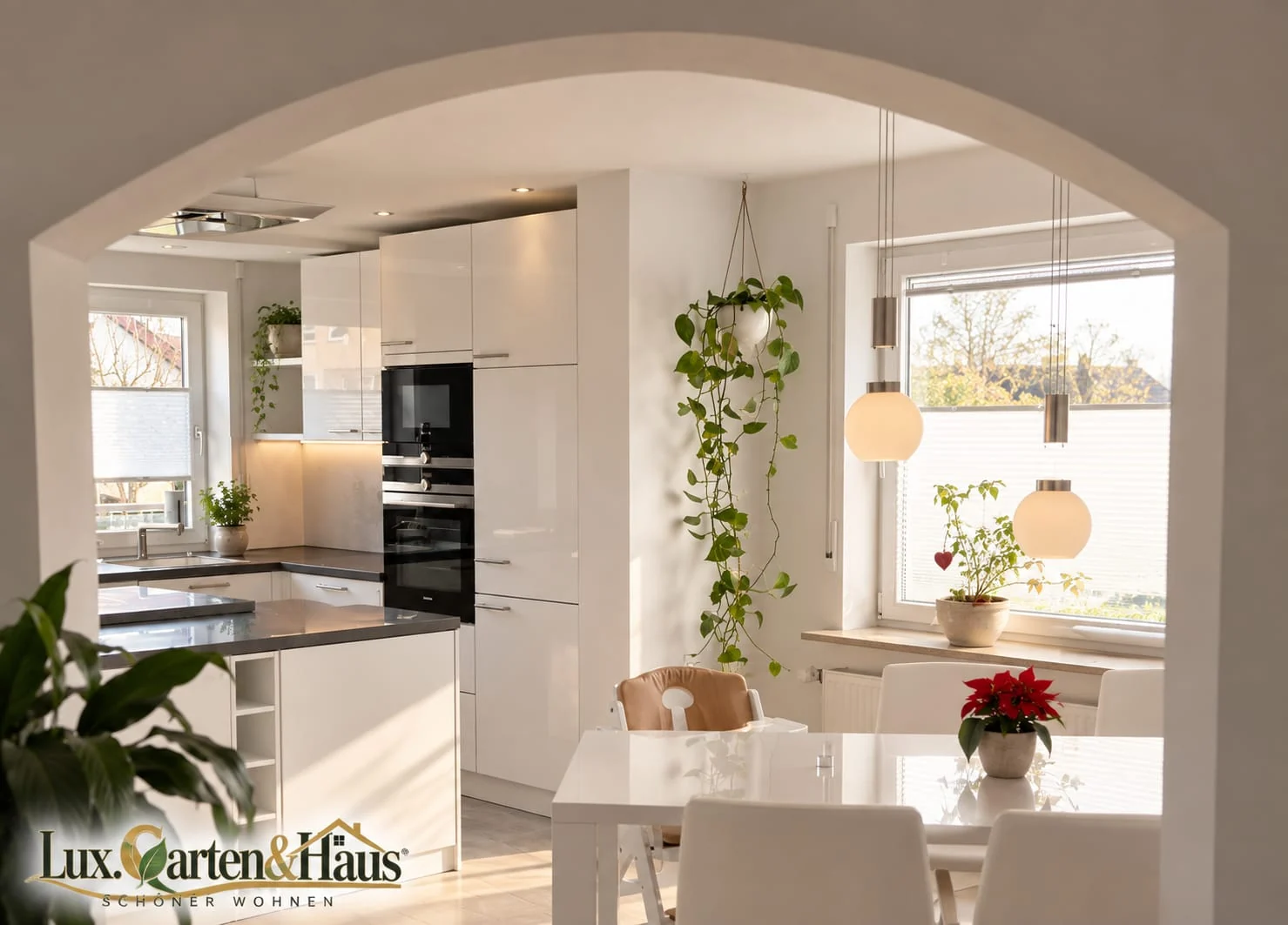 Renovierter Wohnraum von Lux Garten & Haus